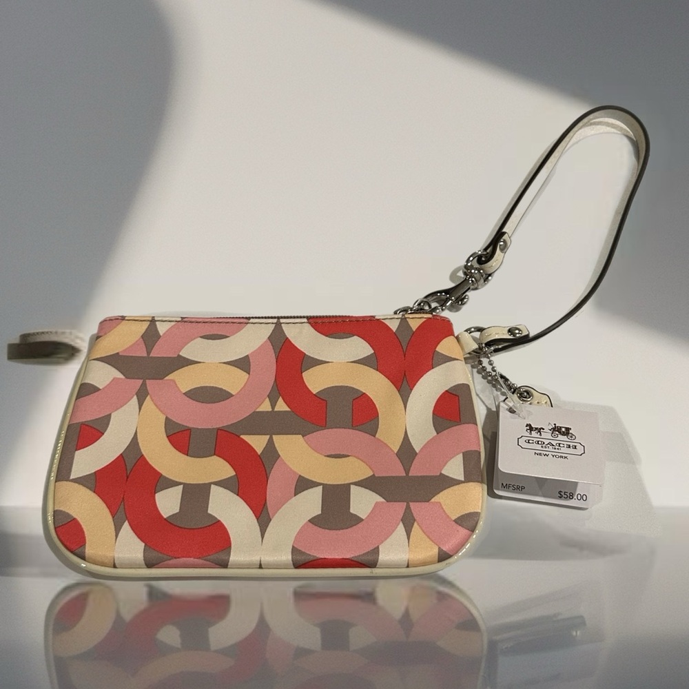 NWT Coach Kristin L-Zip Wristlet w/ Chain Print F49009